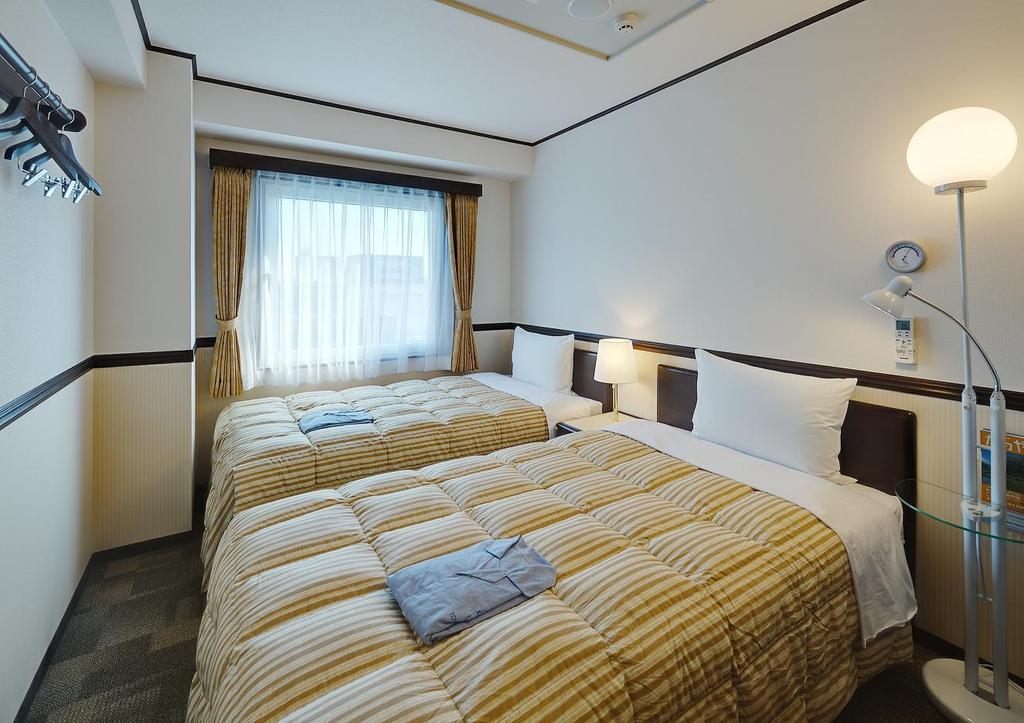 Toyoko Inn Aioi Eki Shinkansen Guchi Exterior foto